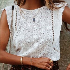 Sezane Amande Eyelet Flutter Top size 4 EU 36